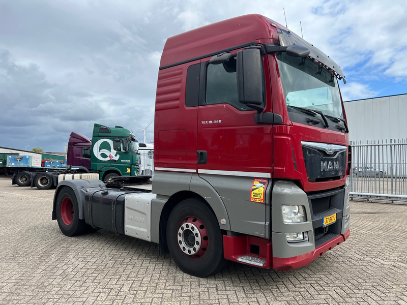 MAN TGX 18.440 - ADR - Tractor unit: picture 3 MAN TGX 18.440 - ADR - Tractor unit: picture 3
