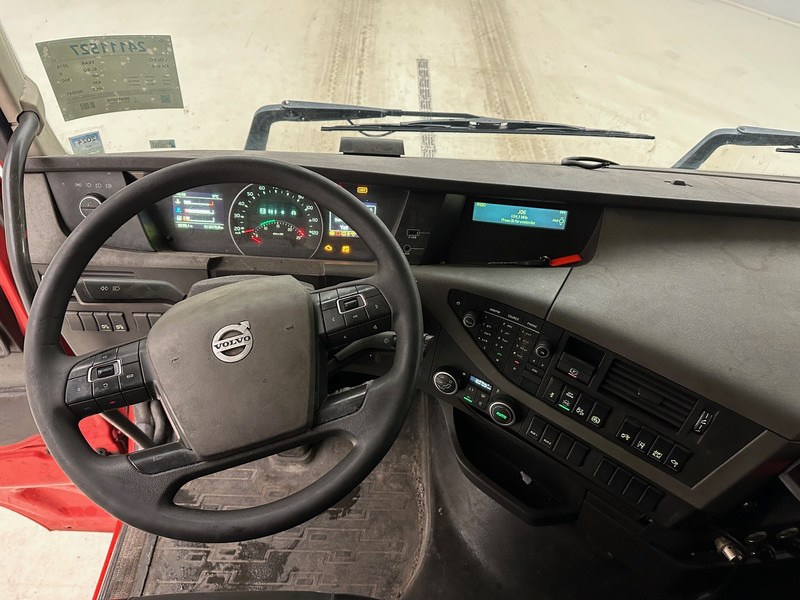 Tractor unit Volvo FH 460 Globetrotter*: picture 11