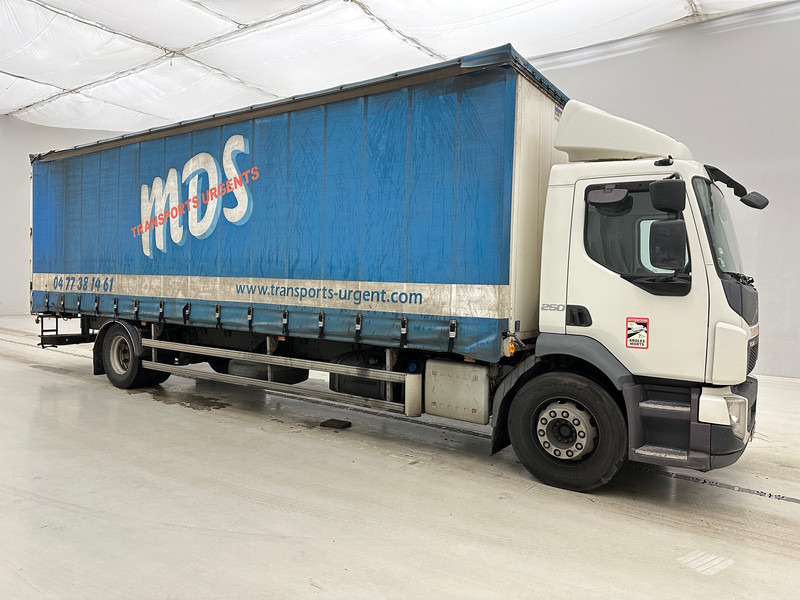 Volvo FL 250 - Curtainsider truck: picture 3 Volvo FL 250 - Curtainsider truck: picture 3