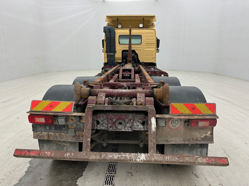Volvo FM 410 - 6x2 - Hook lift truck: picture 5 Volvo FM 410 - 6x2 - Hook lift truck: picture 5