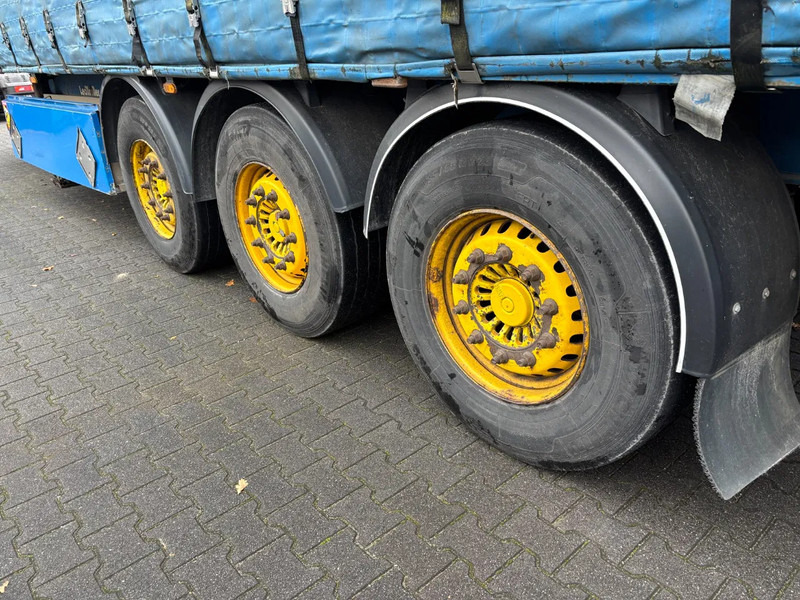 Lecitrailer 3 Axles Tail lift - Curtainsider semi-trailer: picture 5 Lecitrailer 3 Axles Tail lift - Curtainsider semi-trailer: picture 5