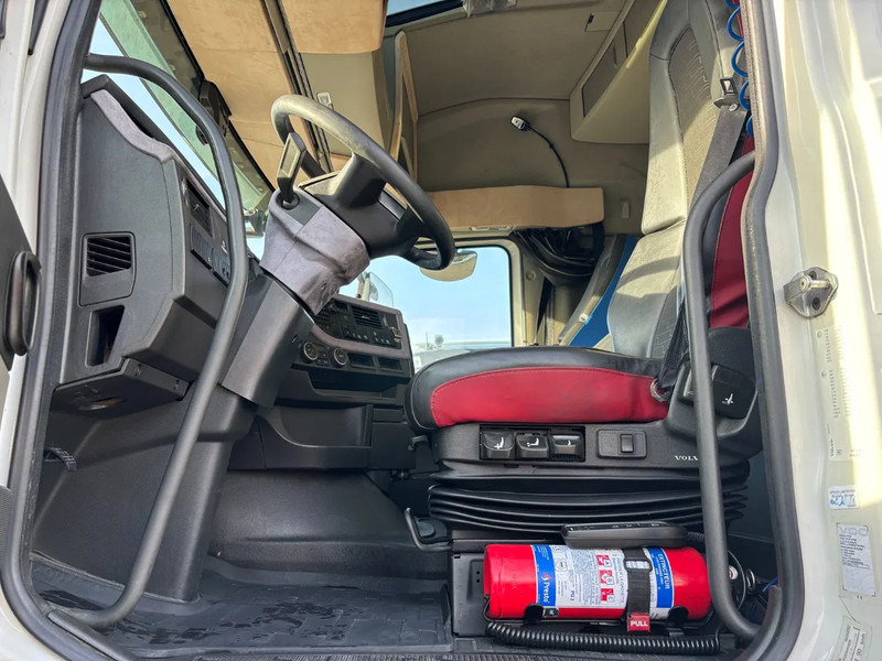 Volvo FH 500 Globetrotter Euro 6 - Tractor unit: picture 5 Volvo FH 500 Globetrotter Euro 6 - Tractor unit: picture 5