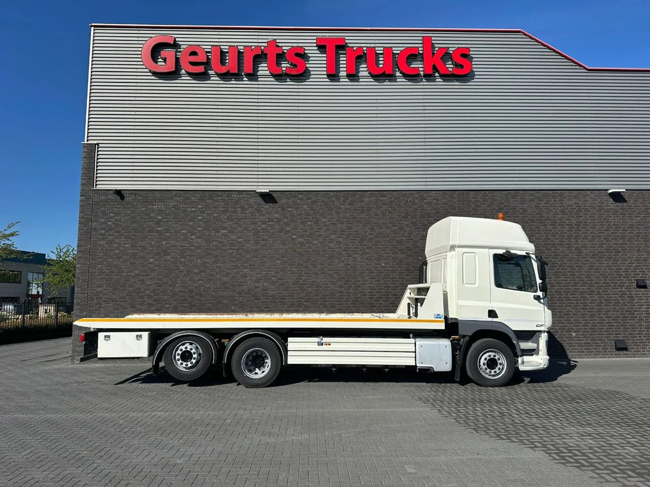 DAF CF 410 6X2 M4SN3 OPRIJWAGEN / MACHINE TRANSPORTE - Autotransporter truck: picture 4 DAF CF 410 6X2 M4SN3 OPRIJWAGEN / MACHINE TRANSPORTE - Autotransporter truck: picture 4