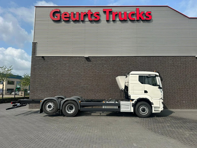MAN TGS 26.520 6X2H-4 BL CH HYDRO DRIVE CHASSIS CABINE (NIEUW) - Cab chassis truck: picture 4 MAN TGS 26.520 6X2H-4 BL CH HYDRO DRIVE CHASSIS CABINE (NIEUW) - Cab chassis truck: picture 4