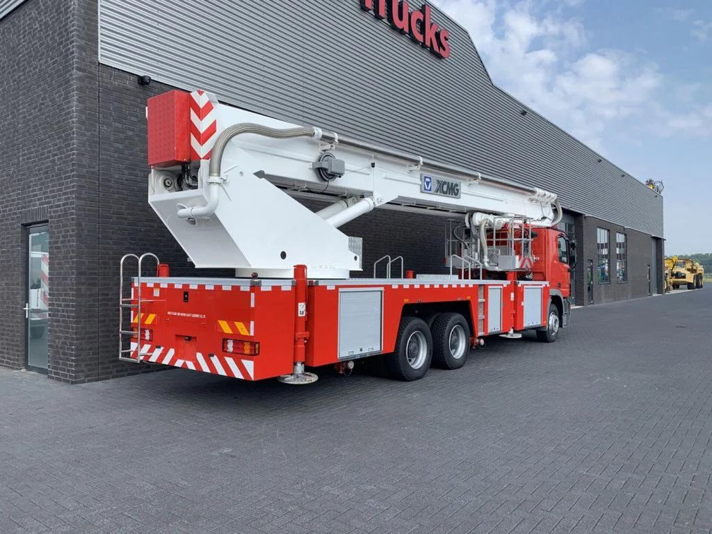 Mercedes-Benz Actros 3332 6X4 XCMG DG53C FIRE FIGTHING PLATFOR - Truck mounted aerial platform: picture 5 Mercedes-Benz Actros 3332 6X4 XCMG DG53C FIRE FIGTHING PLATFOR - Truck mounted aerial platform: picture 5