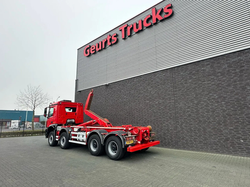 Mercedes-Benz Arocs 8X4 VDL S-30-6600 HAAKARMSYSTEEM/ABROLLKIPPER/HOOKLIFT - Cable system truck: picture 3 Mercedes-Benz Arocs 8X4 VDL S-30-6600 HAAKARMSYSTEEM/ABROLLKIPPER/HOOKLIFT - Cable system truck: picture 3