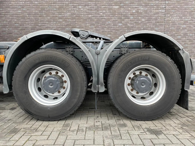 Leasing of Iveco Trakker 560 SIVI 6X6 HEAVY DUTY PRIME MOVER 275 TONS Iveco Trakker 560 SIVI 6X6 HEAVY DUTY PRIME MOVER 275 TONS: picture 18 Leasing of Iveco Trakker 560 SIVI 6X6 HEAVY DUTY PRIME MOVER 275 TONS Iveco Trakker 560 SIVI 6X6 HEAVY DUTY PRIME MOVER 275 TONS: picture 18