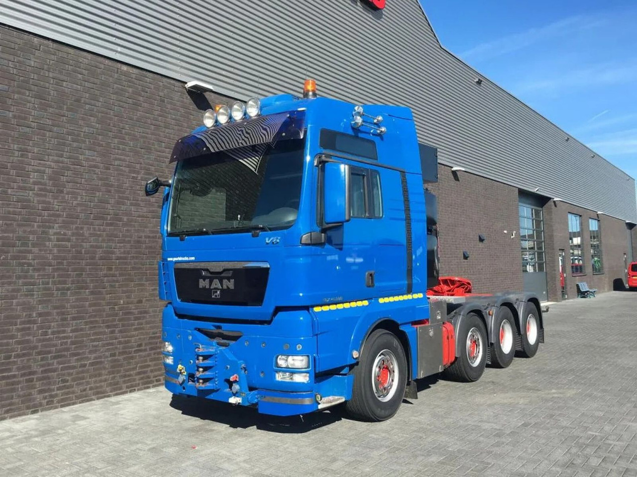 MAN TGX 41.680 V8 8X4 HEAVY DUTY TRACTOR 250 TONS - Tractor unit: picture 2 MAN TGX 41.680 V8 8X4 HEAVY DUTY TRACTOR 250 TONS - Tractor unit: picture 2