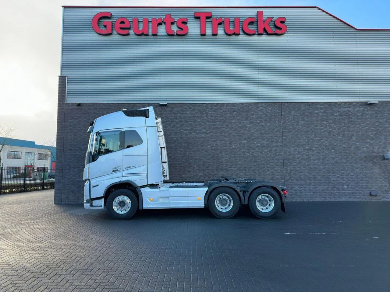 Volvo FH 16.750 6X4 TREKKER/TRACTOR/SZM EURO 6 HYDRAUL - Tractor unit: picture 1 Volvo FH 16.750 6X4 TREKKER/TRACTOR/SZM EURO 6 HYDRAUL - Tractor unit: picture 1
