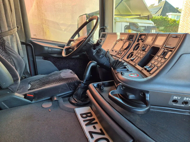 Tractor unit Scania R114-380pk.. manual gearbox .airco: picture 12