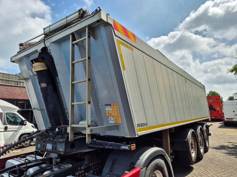 Wielton NW -3. - Tipper semi-trailer: picture 3 Wielton NW -3. - Tipper semi-trailer: picture 3