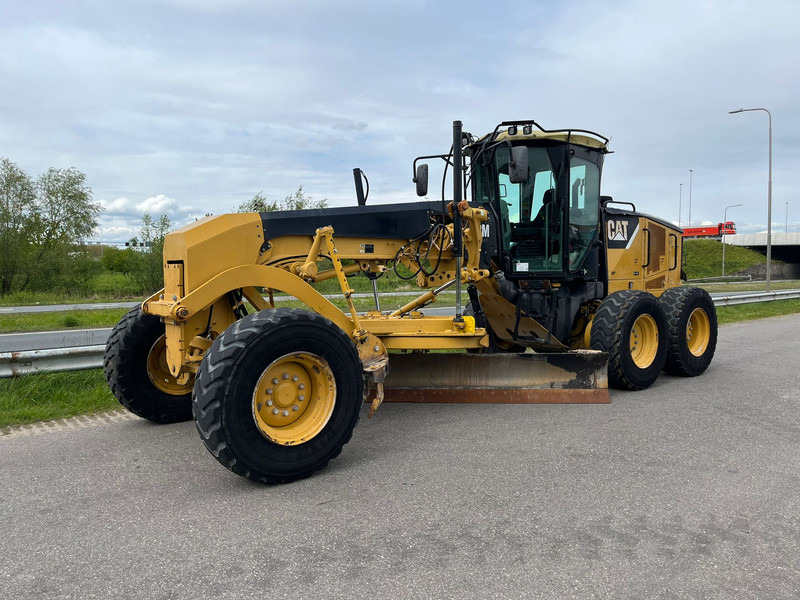 Caterpillar 12M Motor Grader - Grader: picture 2 Caterpillar 12M Motor Grader - Grader: picture 2