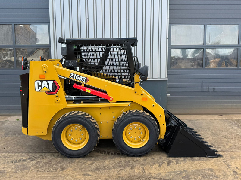 Caterpillar 216B3 - Loader: picture 4 Caterpillar 216B3 - Loader: picture 4