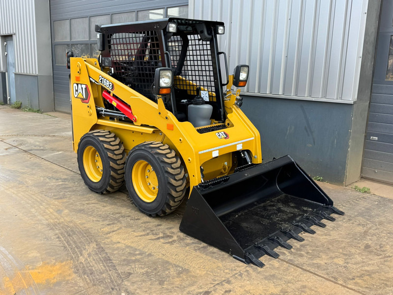 Caterpillar 216B3 - Loader: picture 5 Caterpillar 216B3 - Loader: picture 5