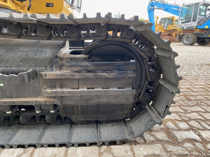 Crawler excavator Caterpillar 323D3: picture 14