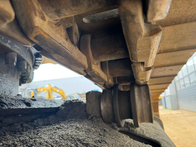 Crawler excavator Caterpillar 323E: picture 18