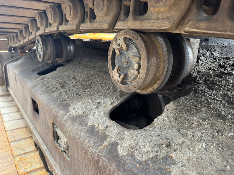 Crawler excavator Caterpillar 323E: picture 17