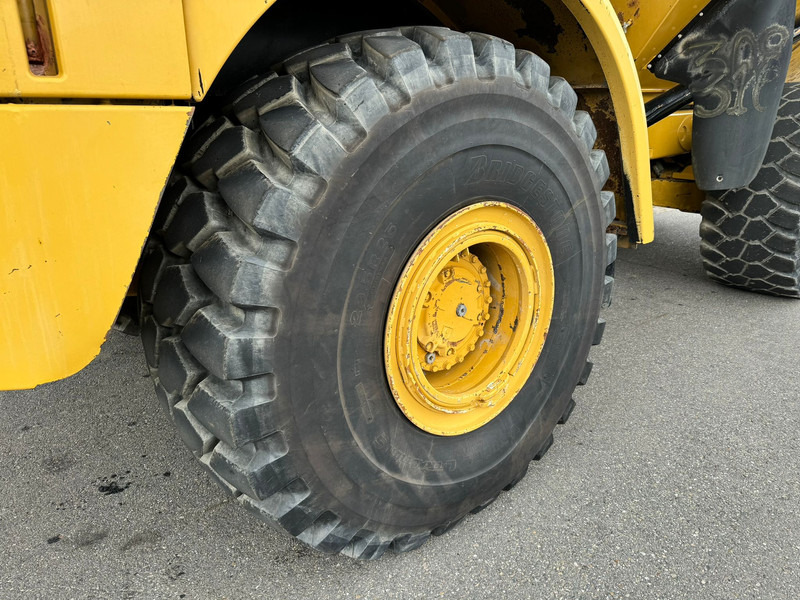 Articulated dumper Caterpillar 740B: picture 12