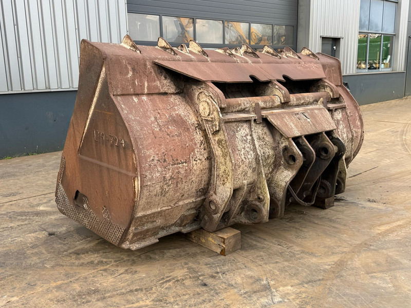 Caterpillar 980 - Bucket: picture 3 Caterpillar 980 - Bucket: picture 3