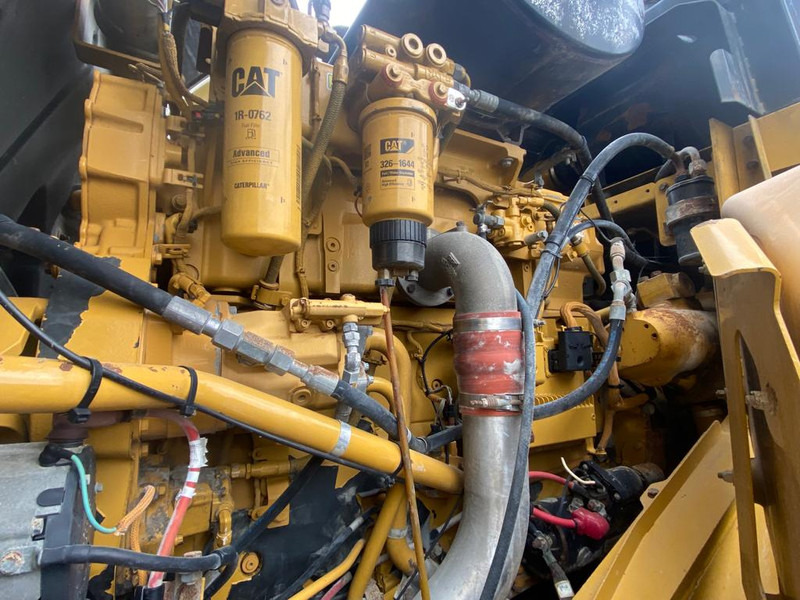 Wheel loader Caterpillar 980H Wheel Loader: picture 18