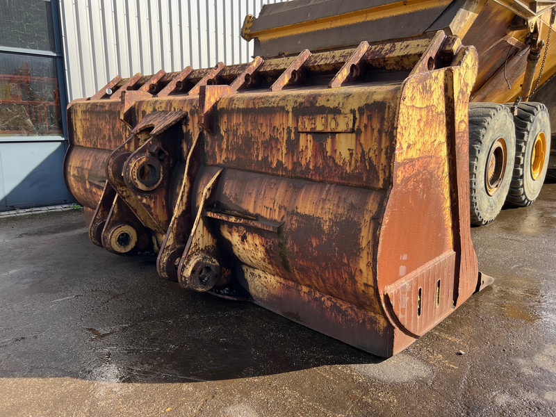 Caterpillar 990 - Bucket: picture 4 Caterpillar 990 - Bucket: picture 4