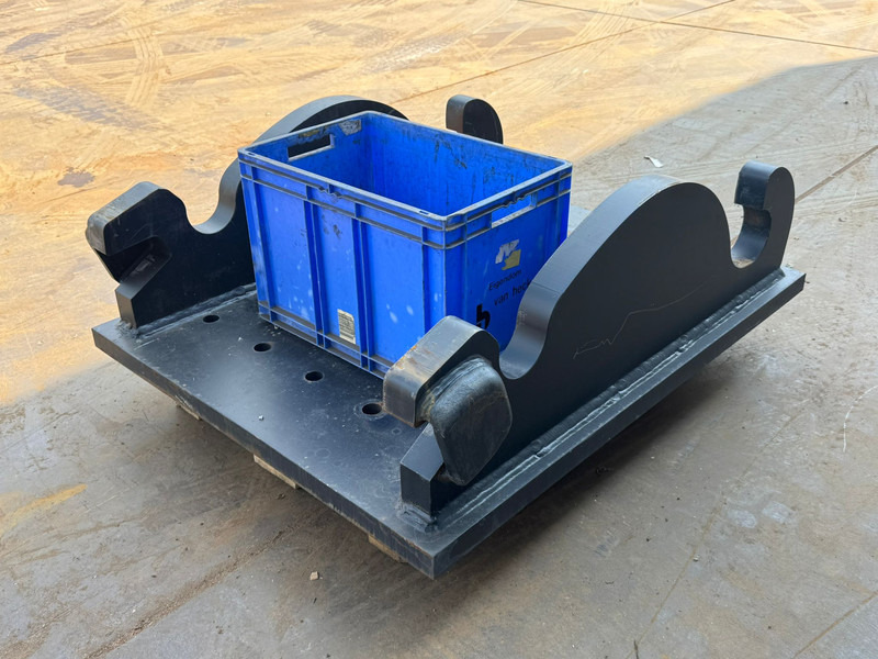 Quick coupler Caterpillar Caterpillar Plate CW70: picture 7