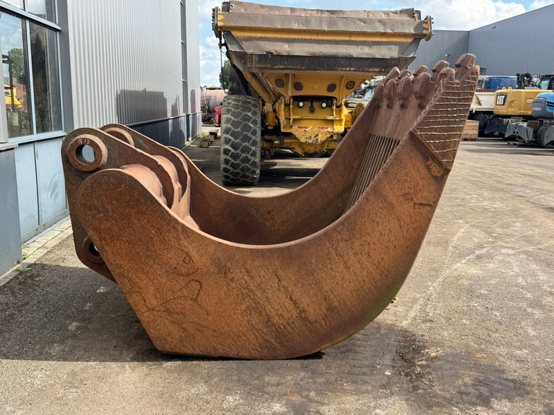 Caterpillar Puinriekbak 374 - Bucket: picture 5 Caterpillar Puinriekbak 374 - Bucket: picture 5