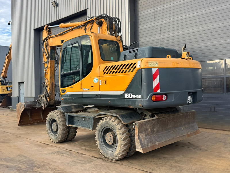 Hyundai Robex 180W-9A - Wheel excavator: picture 3 Hyundai Robex 180W-9A - Wheel excavator: picture 3