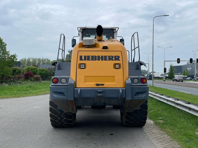 Liebherr L580 - Wheel loader: picture 4 Liebherr L580 - Wheel loader: picture 4