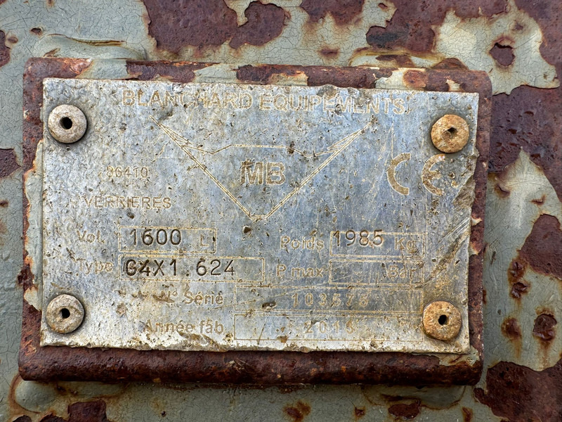 Crawler loader Liebherr LR624: picture 9