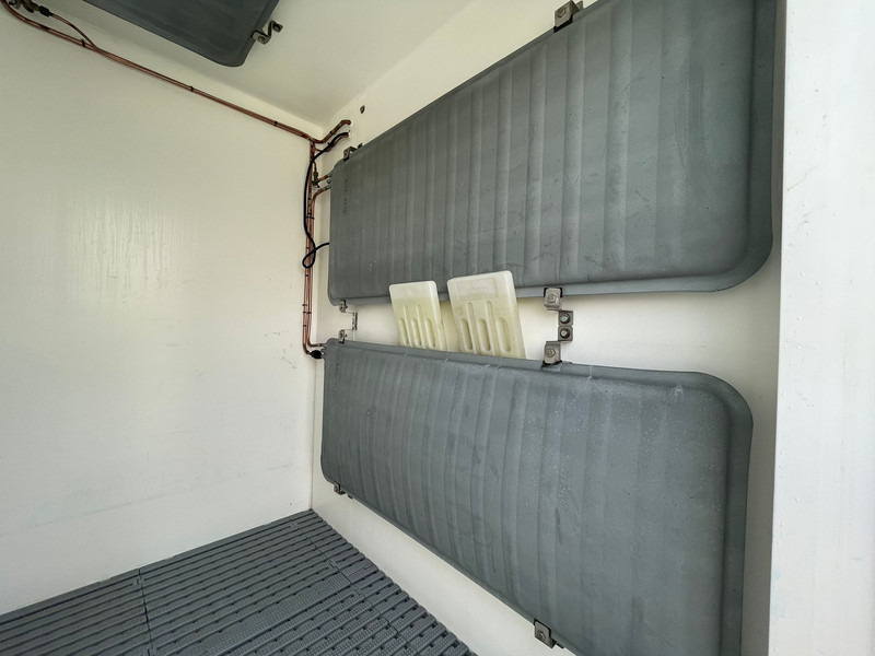 Refrigerator truck Renault MASTER 3T5 - Frigo: picture 15
