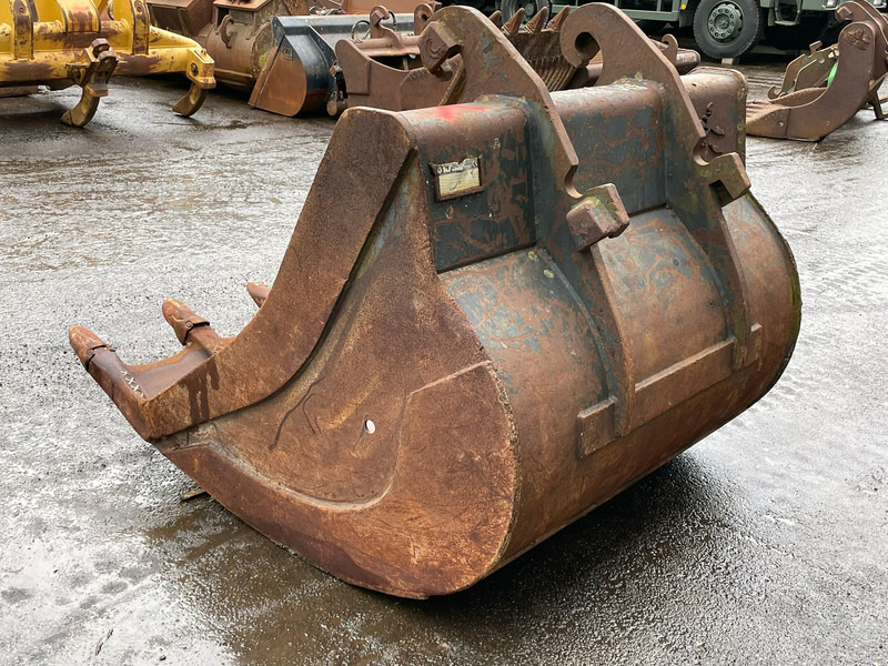 Verachtert Bucket with teeth - Bucket: picture 3 Verachtert Bucket with teeth - Bucket: picture 3