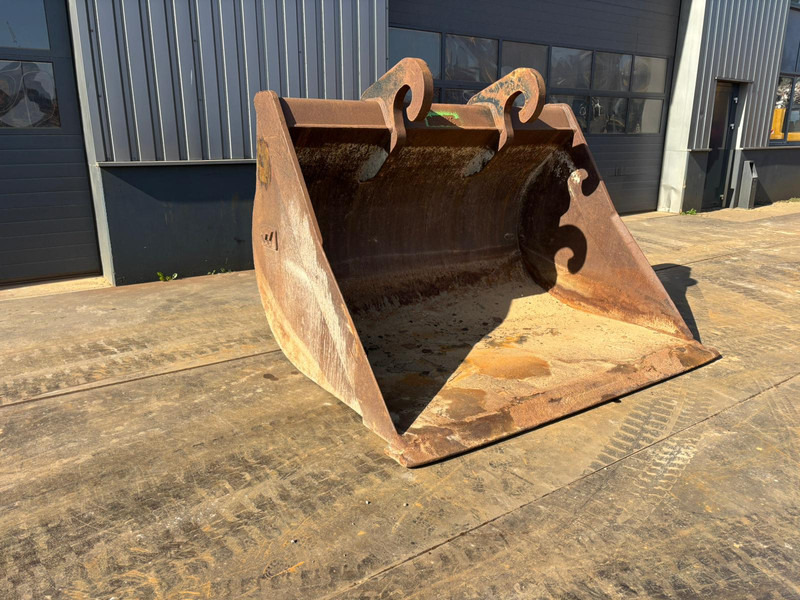 Verachtert GP bucket CW70 for 374F - Bucket: picture 1 Verachtert GP bucket CW70 for 374F - Bucket: picture 1