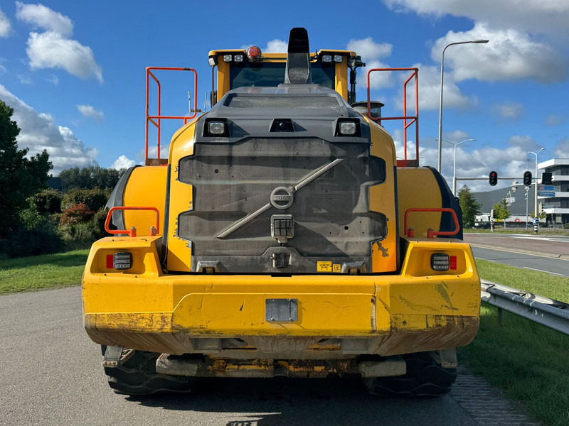 Volvo L220H - Wheel loader: picture 4 Volvo L220H - Wheel loader: picture 4