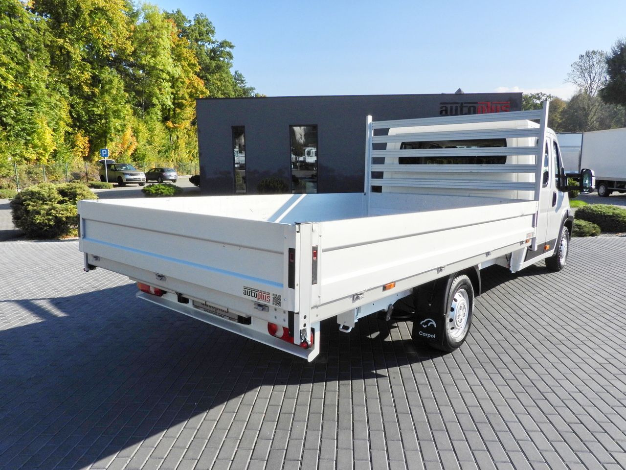 CITROEN JUMPER STAKE BODY DOUBLE CABIN DOKA 7 SEATS PNEUMATICS AIR CONDITIONING 140HP - Combi van: picture 3 CITROEN JUMPER STAKE BODY DOUBLE CABIN DOKA 7 SEATS PNEUMATICS AIR CONDITIONING 140HP - Combi van: picture 3