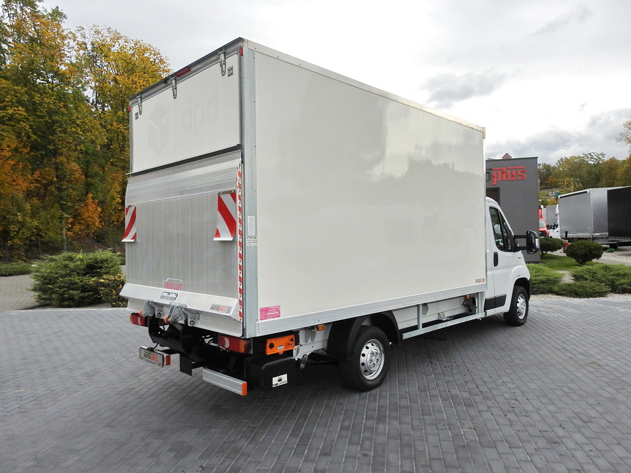 FIAT DUCATO BOX LIFT 8 PALLETS CRUISE CONTROL NAVIGATION AIR CONDITIONING LED LIGHTS 130HP - Box van: picture 3 FIAT DUCATO BOX LIFT 8 PALLETS CRUISE CONTROL NAVIGATION AIR CONDITIONING LED LIGHTS 130HP - Box van: picture 3