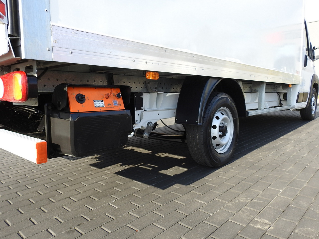 Box van FIAT DUCATO  BOX LIFT 8 PALLETS CRUISE CONTROL NAVIGATION LED LIGHTS AIR CONDITIONING  130HP: picture 16