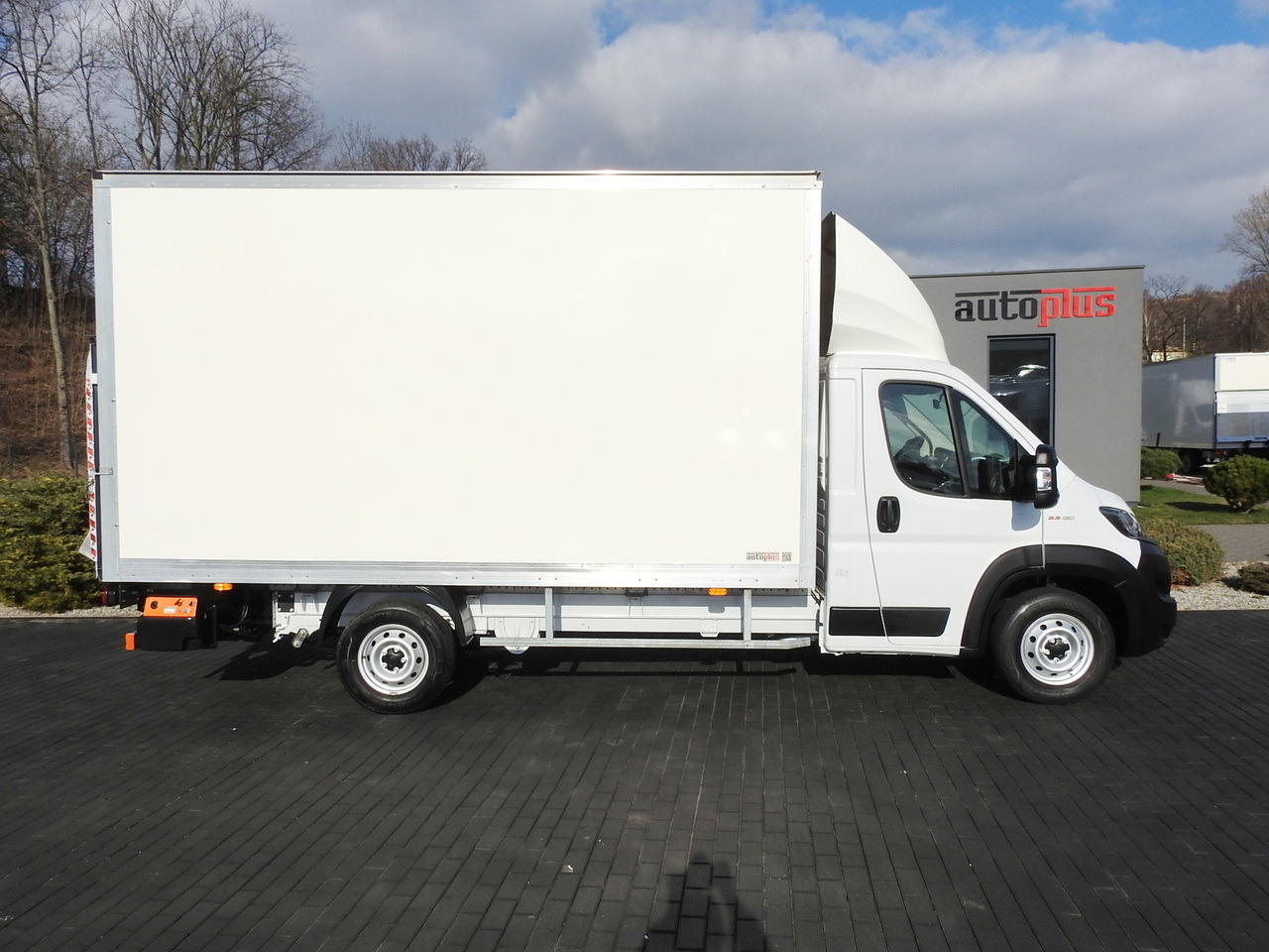 Box van FIAT DUCATO  BOX LIFT 8 PALLETS CRUISE CONTROL NAVIGATION LED LIGHTS AIR CONDITIONING  130HP: picture 7