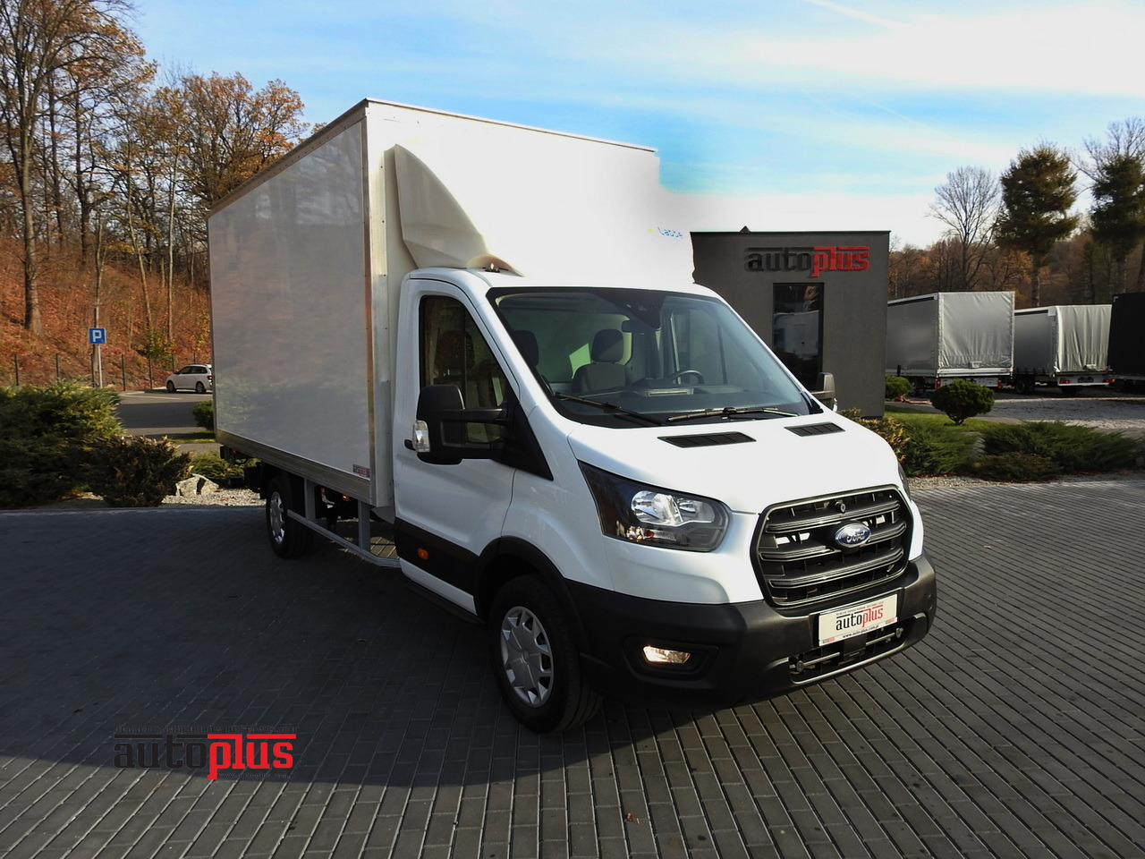 FORD TRANSIT BOX LIFT 8 PALLETS CRUISE CONTROL AIR CONDITIONING  130HP - Box van: picture 1 FORD TRANSIT BOX LIFT 8 PALLETS CRUISE CONTROL AIR CONDITIONING  130HP - Box van: picture 1