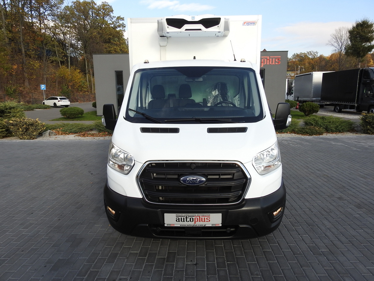 FORD TRANSIT REGRIGERATOR BOX -10*C POWER SUPPLY 230V CRUISE CONTROL AIR CONDITIONING LED LIGHTS PNEUMATICS TWIN WHEELS 130HP - Refrigerated van: picture 5 FORD TRANSIT REGRIGERATOR BOX -10*C POWER SUPPLY 230V CRUISE CONTROL AIR CONDITIONING LED LIGHTS PNEUMATICS TWIN WHEELS 130HP - Refrigerated van: picture 5
