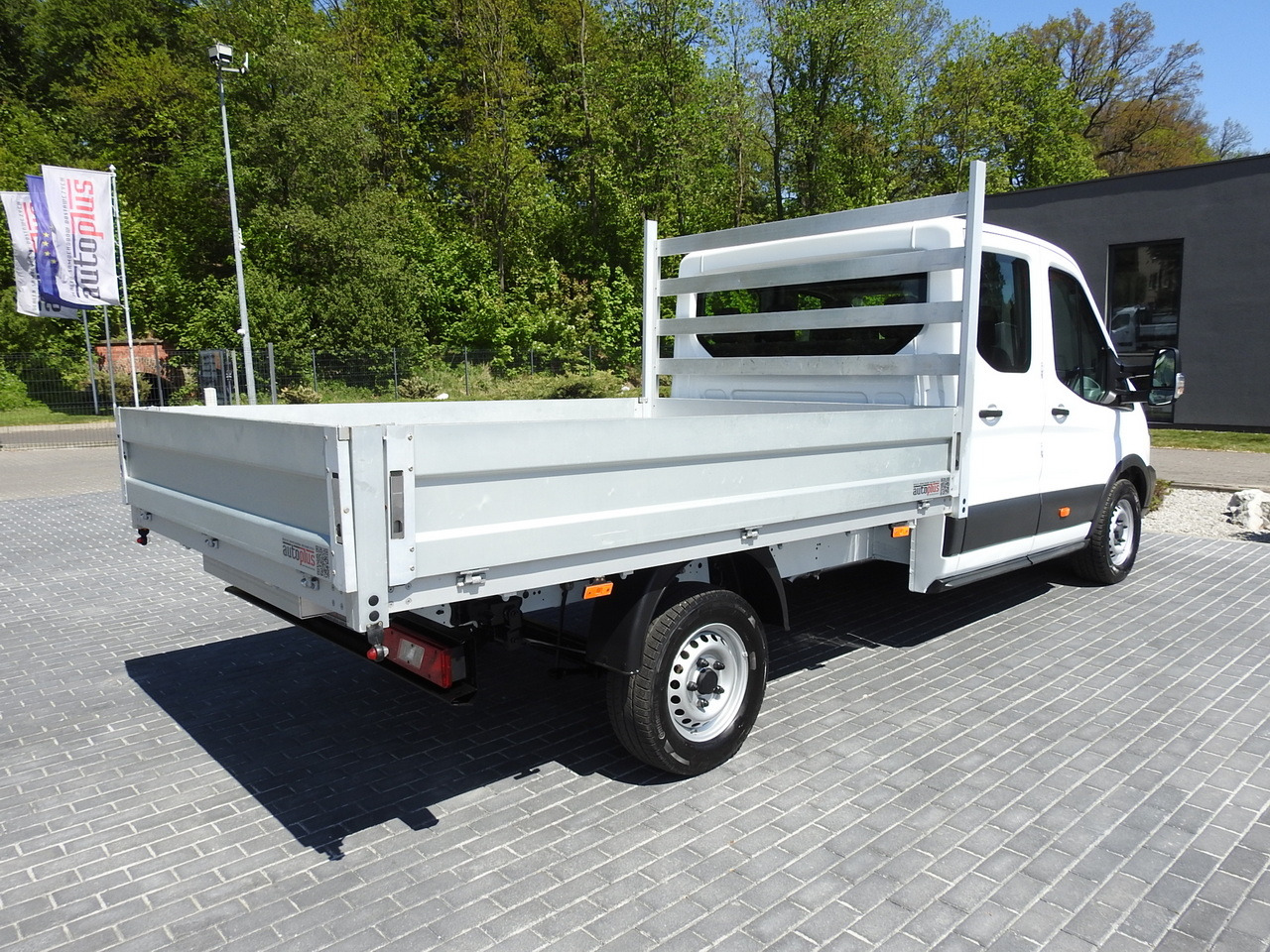 FORD TRANSIT STAKE BODY DOUBLE CABIN DOKA 7 SEATS AIR CONDITIONING 130HP - Flatbed van: picture 3 FORD TRANSIT STAKE BODY DOUBLE CABIN DOKA 7 SEATS AIR CONDITIONING 130HP - Flatbed van: picture 3