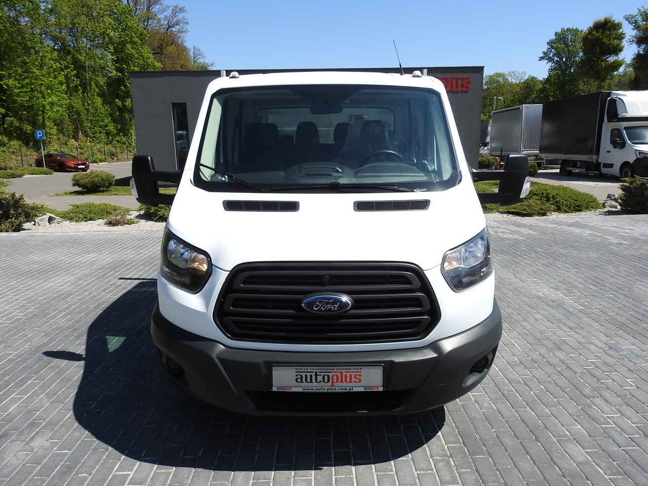 FORD TRANSIT STAKE BODY DOUBLE CABIN DOKA 7 SEATS AIR CONDITIONING 130HP - Flatbed van: picture 5 FORD TRANSIT STAKE BODY DOUBLE CABIN DOKA 7 SEATS AIR CONDITIONING 130HP - Flatbed van: picture 5