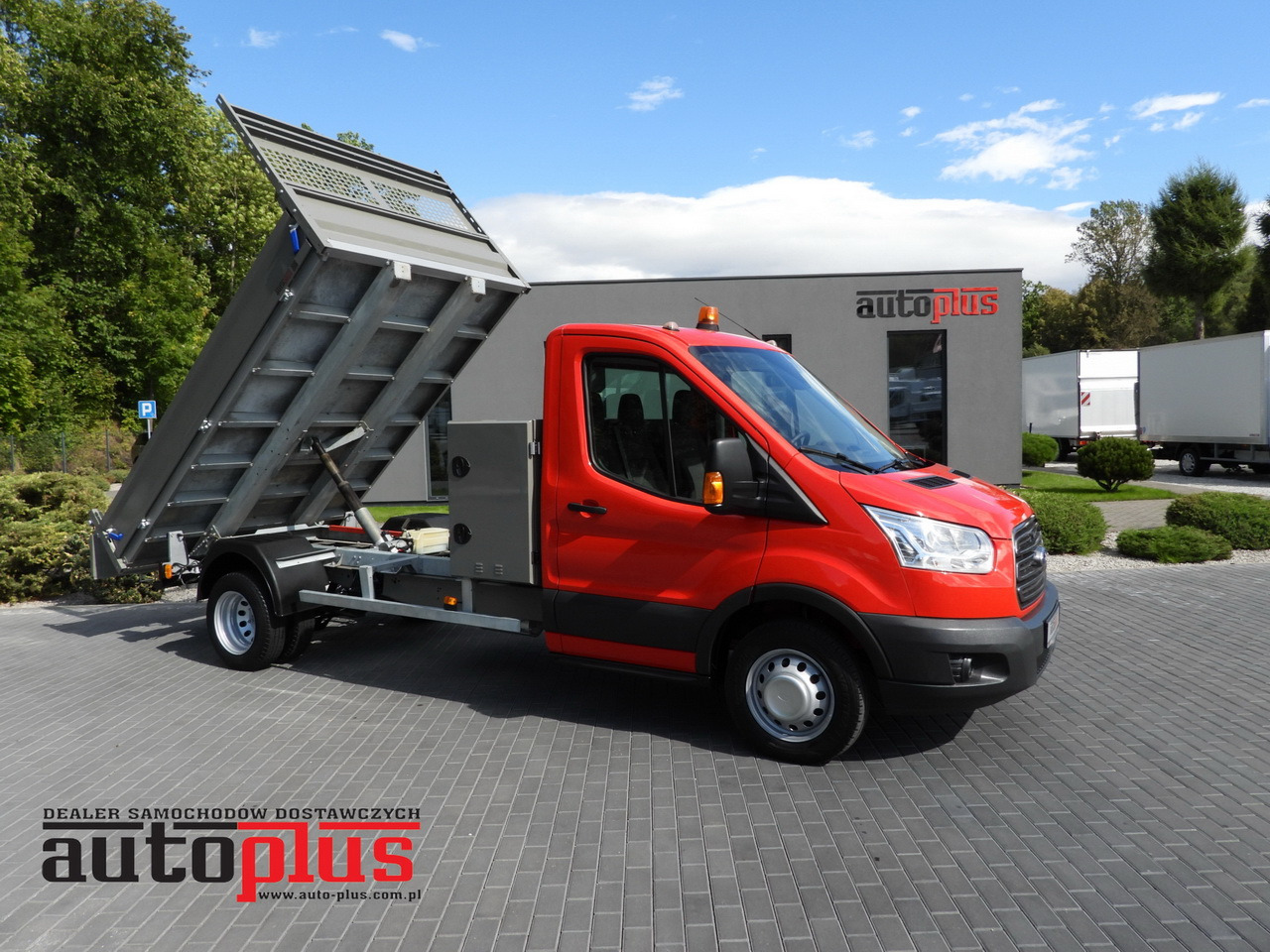 FORD TRANSIT TIPPER CRUISE CONTROL LED LIGHTS TWIN WHEELS AIR CONDITIONING 170HP - Tipper van: picture 1 FORD TRANSIT TIPPER CRUISE CONTROL LED LIGHTS TWIN WHEELS AIR CONDITIONING 170HP - Tipper van: picture 1