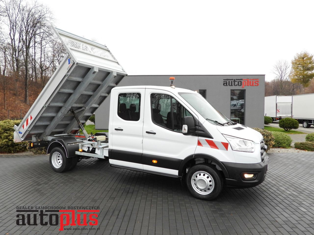 FORD TRANSIT TIPPER DOUBLE CABIN DOKA 6 SEATS CRUISE CONTROL LED LIGHTS TWIN WHEELS AIR CONDITIONING 170HP - Tipper van: picture 1 FORD TRANSIT TIPPER DOUBLE CABIN DOKA 6 SEATS CRUISE CONTROL LED LIGHTS TWIN WHEELS AIR CONDITIONING 170HP - Tipper van: picture 1