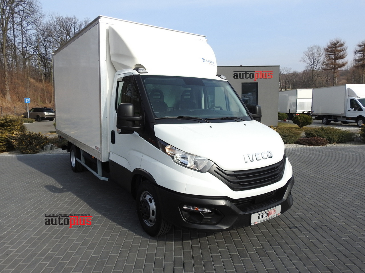 IVECO DAILY 35C16 BOX LIFT 8 PALLETS CRUISE CONTROL TWIN WHEELS AIR CONDITIONING 160HP - Box van: picture 1 IVECO DAILY 35C16 BOX LIFT 8 PALLETS CRUISE CONTROL TWIN WHEELS AIR CONDITIONING 160HP - Box van: picture 1