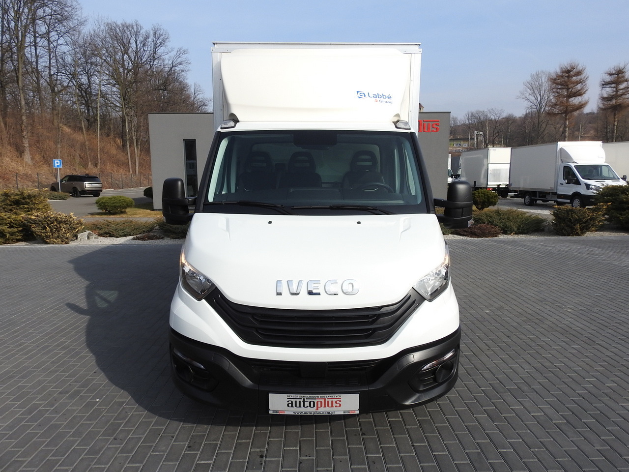 IVECO DAILY 35C16 BOX LIFT 8 PALLETS CRUISE CONTROL TWIN WHEELS AIR CONDITIONING 160HP - Box van: picture 5 IVECO DAILY 35C16 BOX LIFT 8 PALLETS CRUISE CONTROL TWIN WHEELS AIR CONDITIONING 160HP - Box van: picture 5