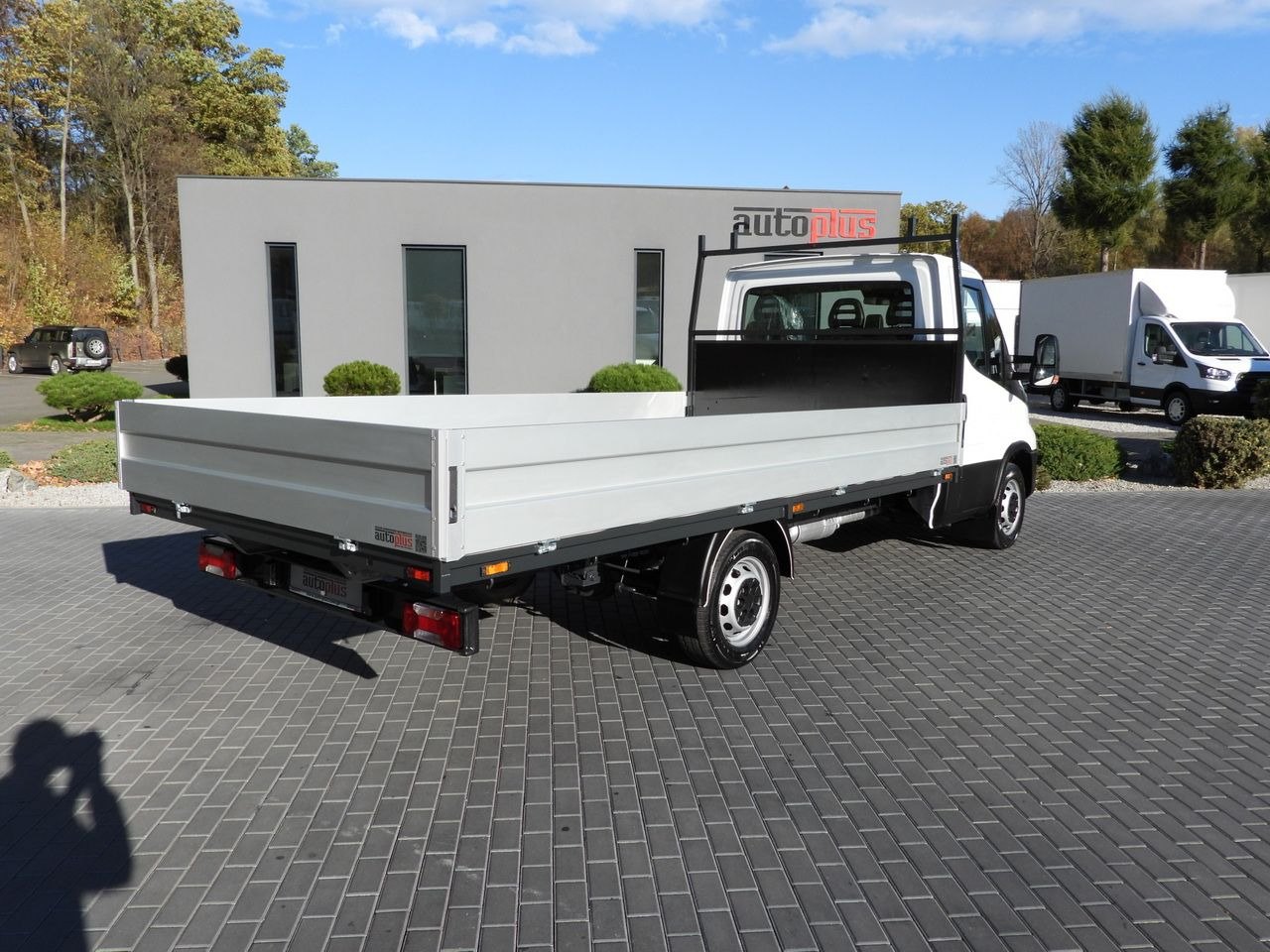 IVECO DAILY 35S14 STAKE BODY 8 PALLETS CRUISE CONTROL AIR CONDITIONING 140HP - Flatbed van: picture 3 IVECO DAILY 35S14 STAKE BODY 8 PALLETS CRUISE CONTROL AIR CONDITIONING 140HP - Flatbed van: picture 3