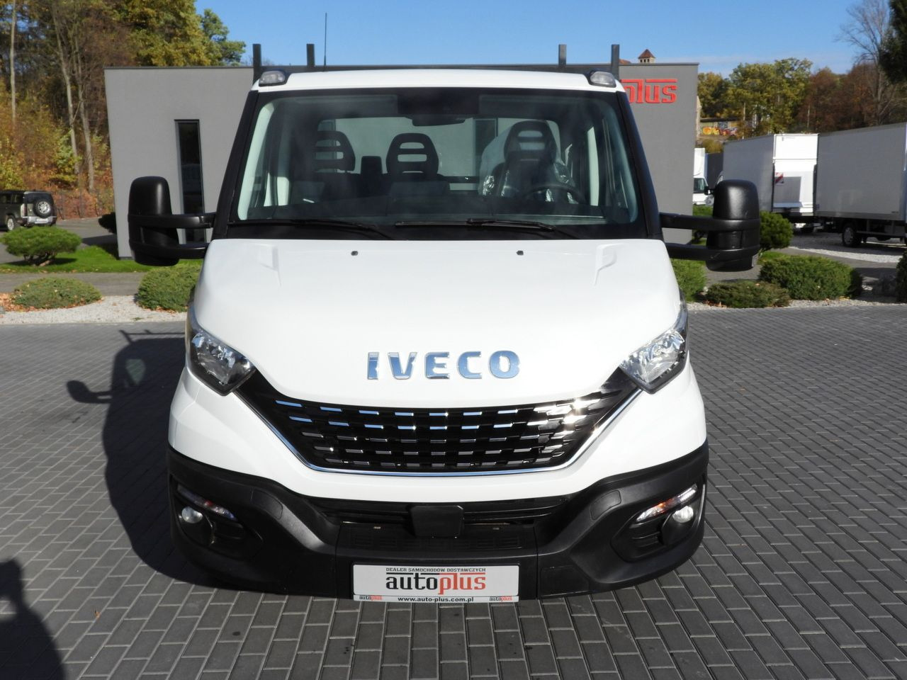 IVECO DAILY 35S14 STAKE BODY 8 PALLETS CRUISE CONTROL AIR CONDITIONING 140HP - Flatbed van: picture 5 IVECO DAILY 35S14 STAKE BODY 8 PALLETS CRUISE CONTROL AIR CONDITIONING 140HP - Flatbed van: picture 5