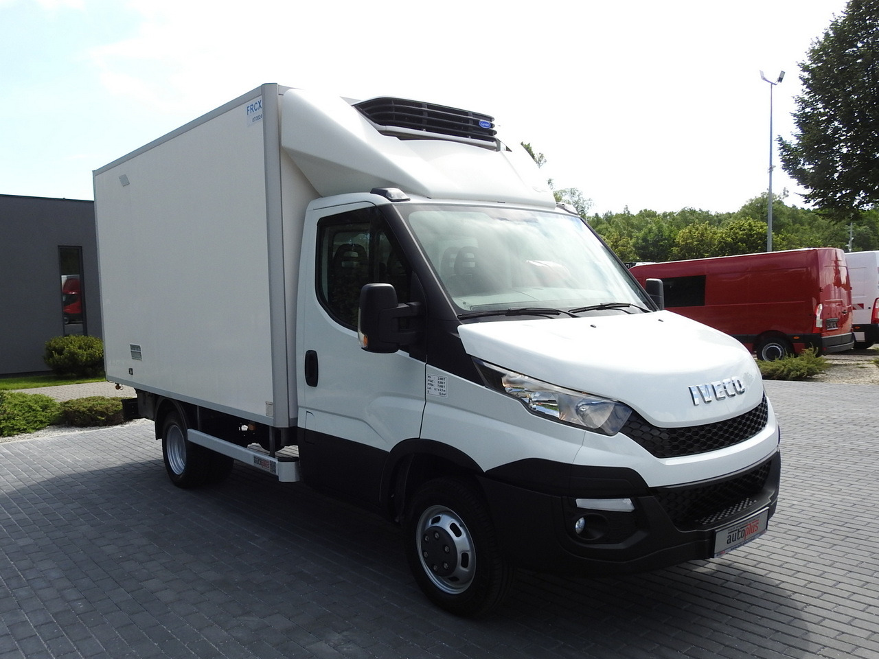 IVECO DAILY 35S15 REGRIGERATOR BOX -12*C 8 PALLETS CRUISE CONTROL TWIN WHEELS AIR CONDITIONING 150HP - Refrigerated van: picture 4 IVECO DAILY 35S15 REGRIGERATOR BOX -12*C 8 PALLETS CRUISE CONTROL TWIN WHEELS AIR CONDITIONING 150HP - Refrigerated van: picture 4