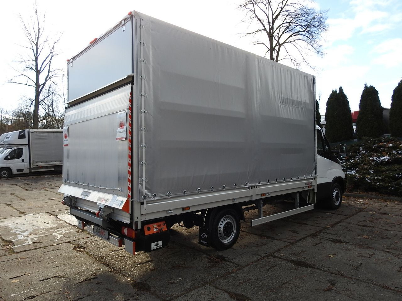 Curtain side van IVECO DAILY 35S16 NEW TARPAULIN LIFT 8 PALLETS CRUISE CONTROL AIR CONDITIONING  160HP: picture 16